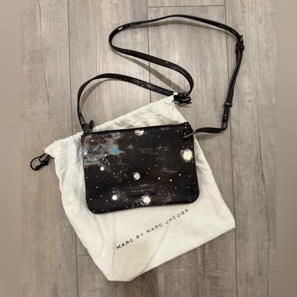 Marc Jacobs Black and White Galaxy Print Crossbody - Picture 1 of 3